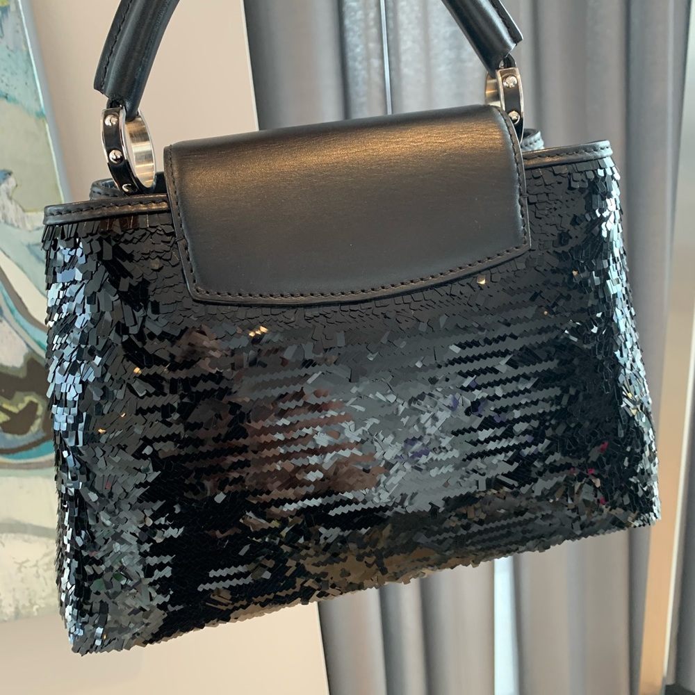 Louis Vuitton Capucines - Picture 9 of 17